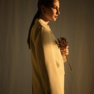 Soft Suit in Butter Linen
